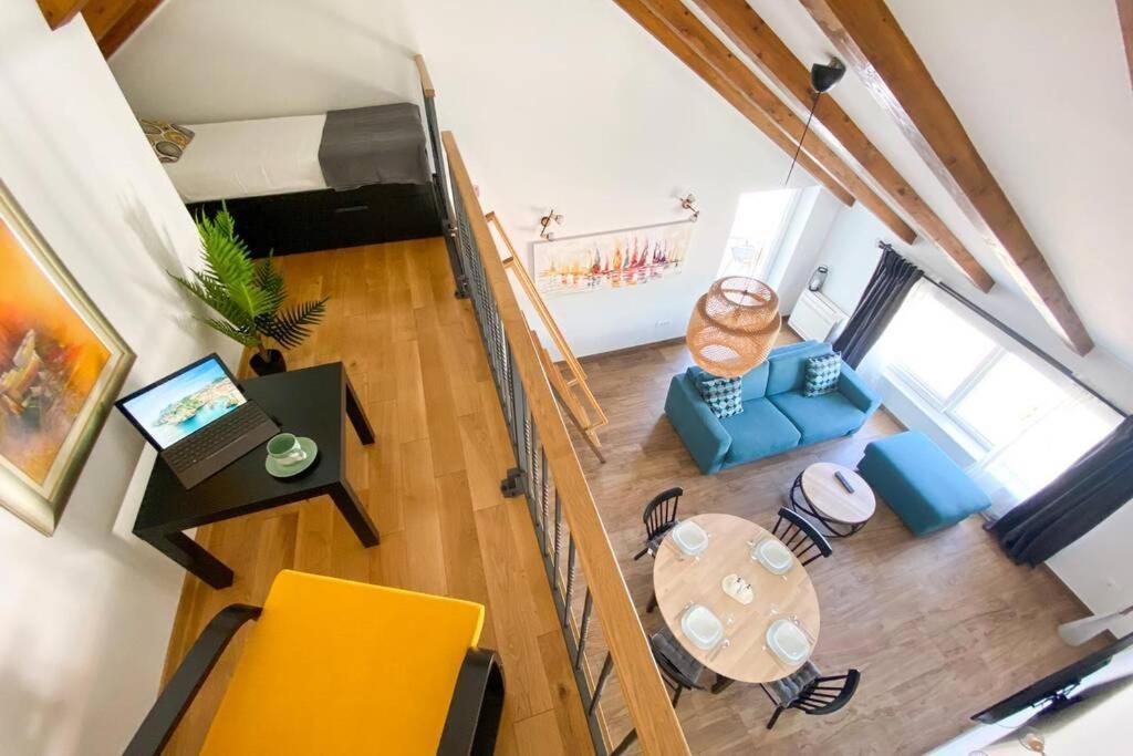 Spinnaker Luxury *
